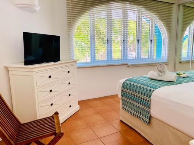 פאלם קוב Beachview Apartments At Villa Paradiso מראה חיצוני תמונה